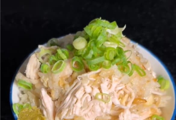 鶏肉がホロッホロ！料理研究家・リュウジ 炊き込みご飯のレシピ公開！