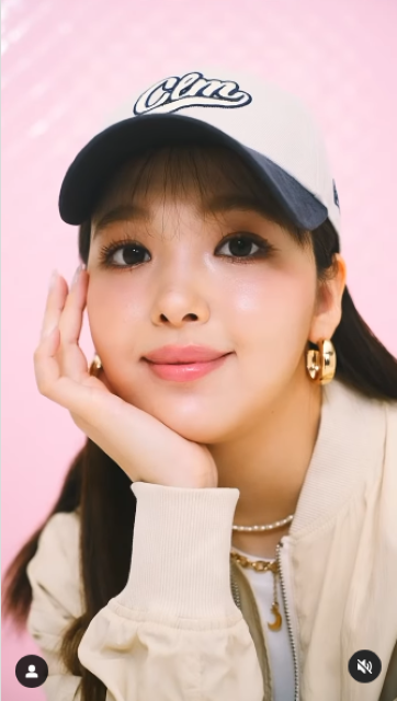 藤田ニコル、ニューエラとのコラボレーションアイテム発売にファンから「可愛い！」の声