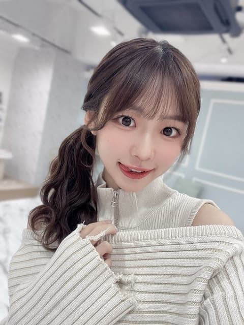 激カワモデルが秋コーデを披露！おへその代わりに〇〇出しで…