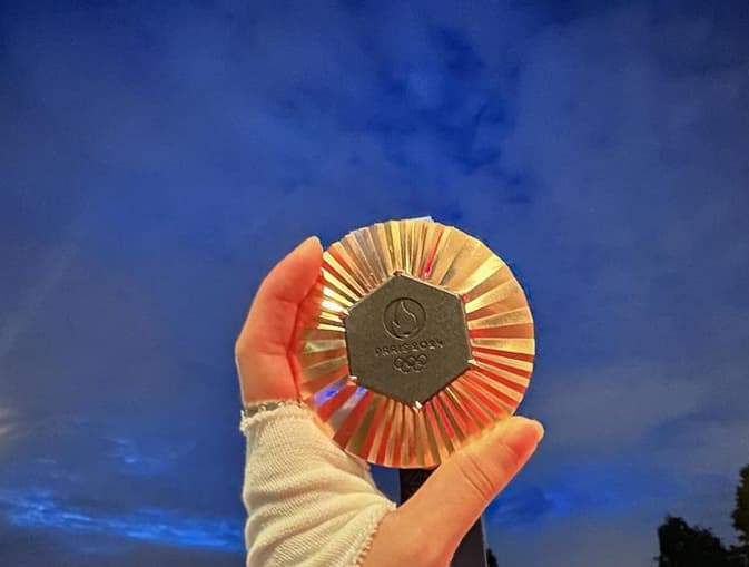 卓球早田ひな　夢を叶えたパリオリンピック、銀と銅のメダルに込めた感謝と決意