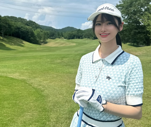 「ナイスビューティフルスタイル」ゴルフ美女子、”初々しさMAX・ときめきウェア”ショットを披露！もお可愛いとファン夢中