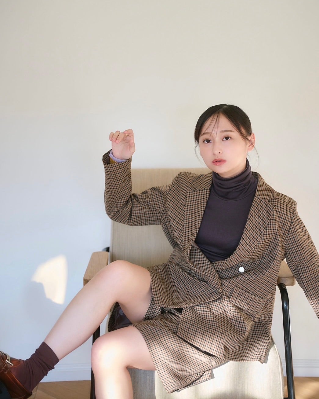 元日向坂46・影山優佳 自身のオフィシャルサイトのオフショットを公開！モダンなスタイリングにファン釘付け