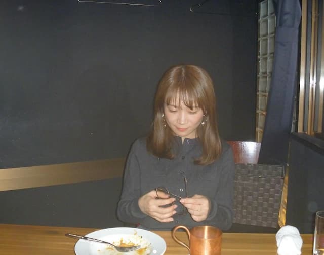 元乃木坂・秋元真夏、“あの人”に撮られたオフショットを公開！「ほんと仲良しだ！」