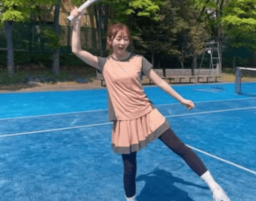 「かわいーい！」野球美女子、テニスガールに！？ピンクコーデが”ベリーキュート”だと話題に「とてもかわいいですね」