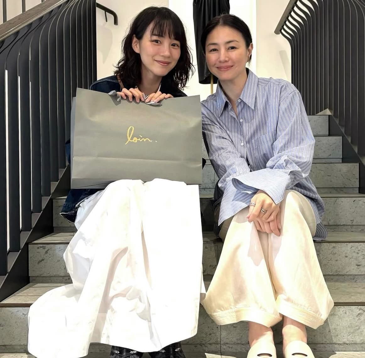 「素敵な親子… ミーママ＆のんちゃん」井川遥＆のん、笑顔での顔寄せ2ショットにファン歓喜！