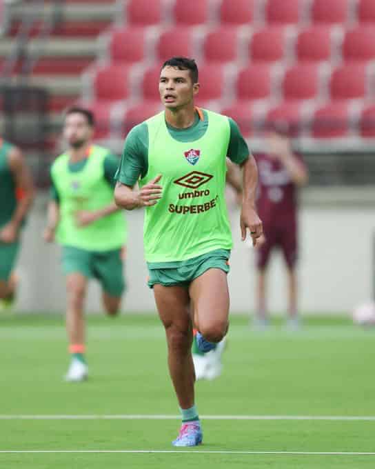 チアゴ・シウバが「仕事に戻る」と練習姿を投稿