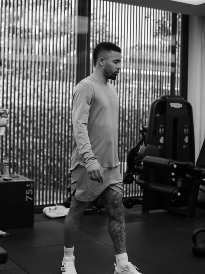 ジェズスがトレーニング中の一枚を公開　短いメッセージに込められた意思