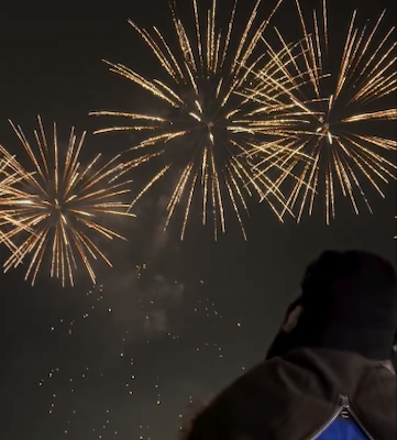 「冬花火をどうぞ」上地雄輔が冬の花火の動画を公開