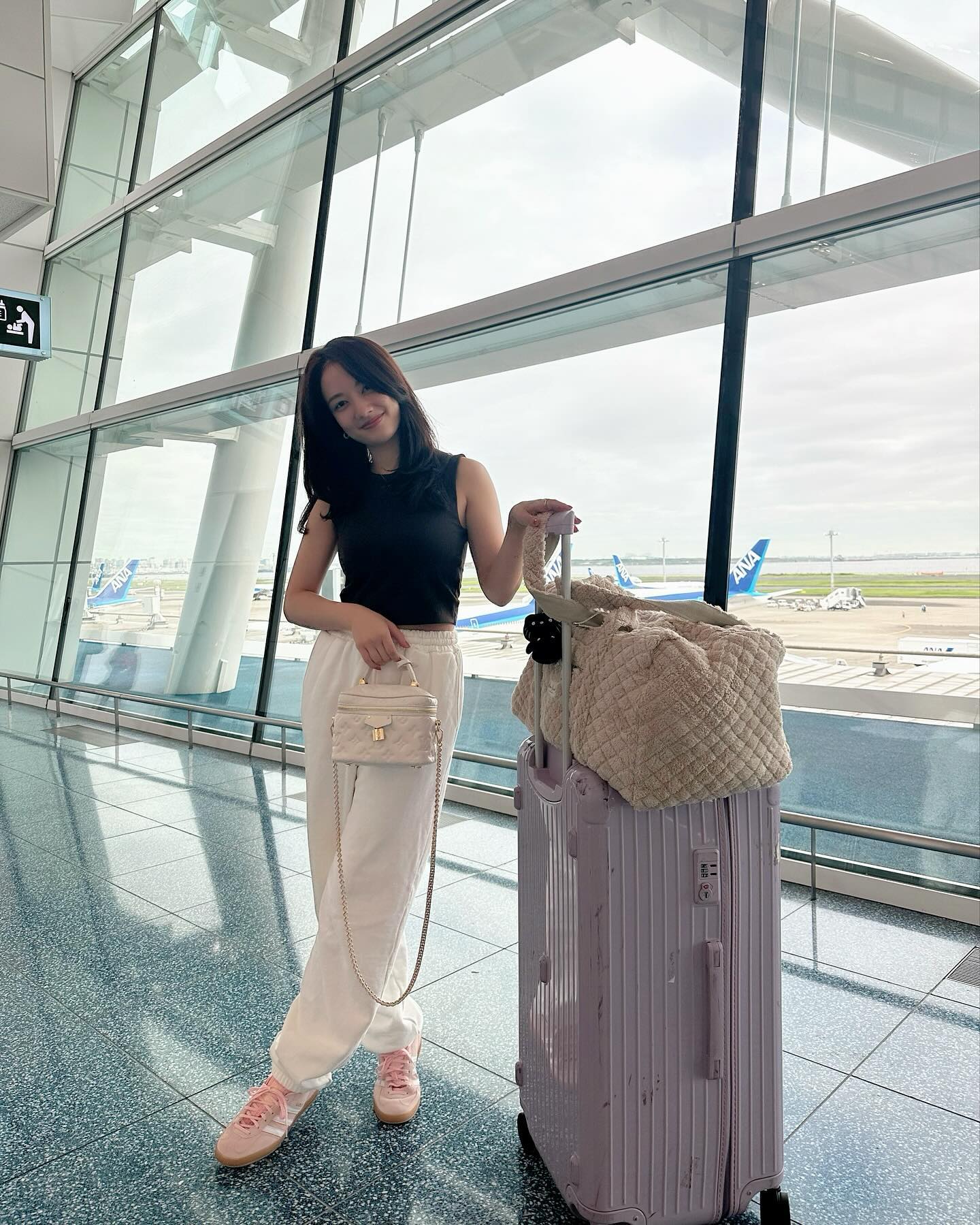 「行ってきまーす」谷まりあ、デート感漂う匂わせショットにファン興奮「どこへ行くのかな？」