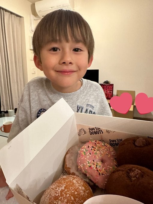 「同じ人類とは思えない」村重杏奈の弟・匠真が“イケメンすぎる”と話題