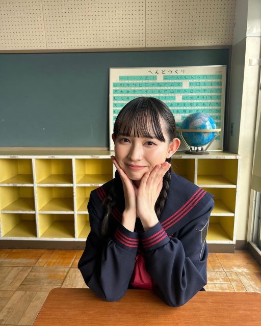 現役美大生女優・水瀬紗彩耶「セーラー服」の雑誌オフショットが可愛すぎてファンキュン死⁉