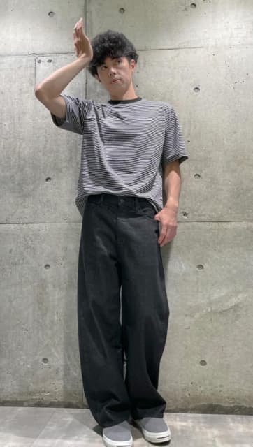 お笑い芸人 小島よしお GUのジーンズを着こなす！「おっぱっぴーな感じで」