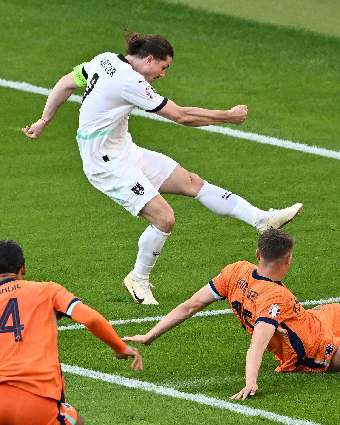 オーストリア代表が激戦を制す！優勝候補を抑えグループ首位通過を決める