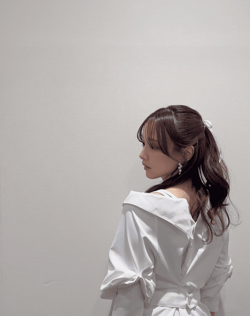 森香澄、夕陽を背景にオフショットを公開！