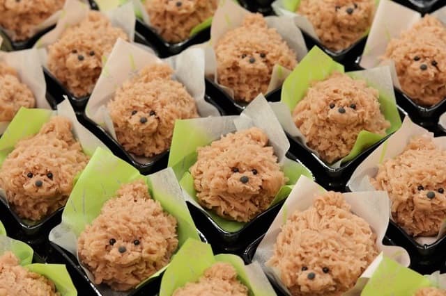 「唐揚げ…ではなく」トイプードルを模した和菓子が可愛すぎると話題に