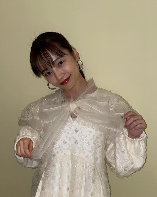 島崎遥香 真っ白ドレスで登場👰可愛すぎると話題に💖