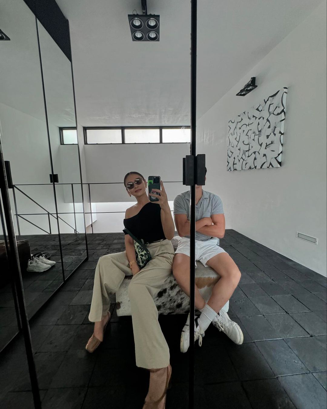 女優・滝沢眞規子が息子との2Sを披露！顔を隠すも「ハンサム」「仲良しで素敵」と反響