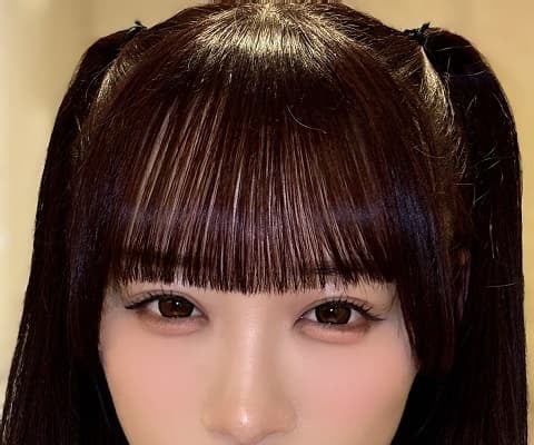 「かわいすぎて即保存」イコラブ 音嶋莉沙がドアップショットを公開！ジト目な視線でファン悩殺!?