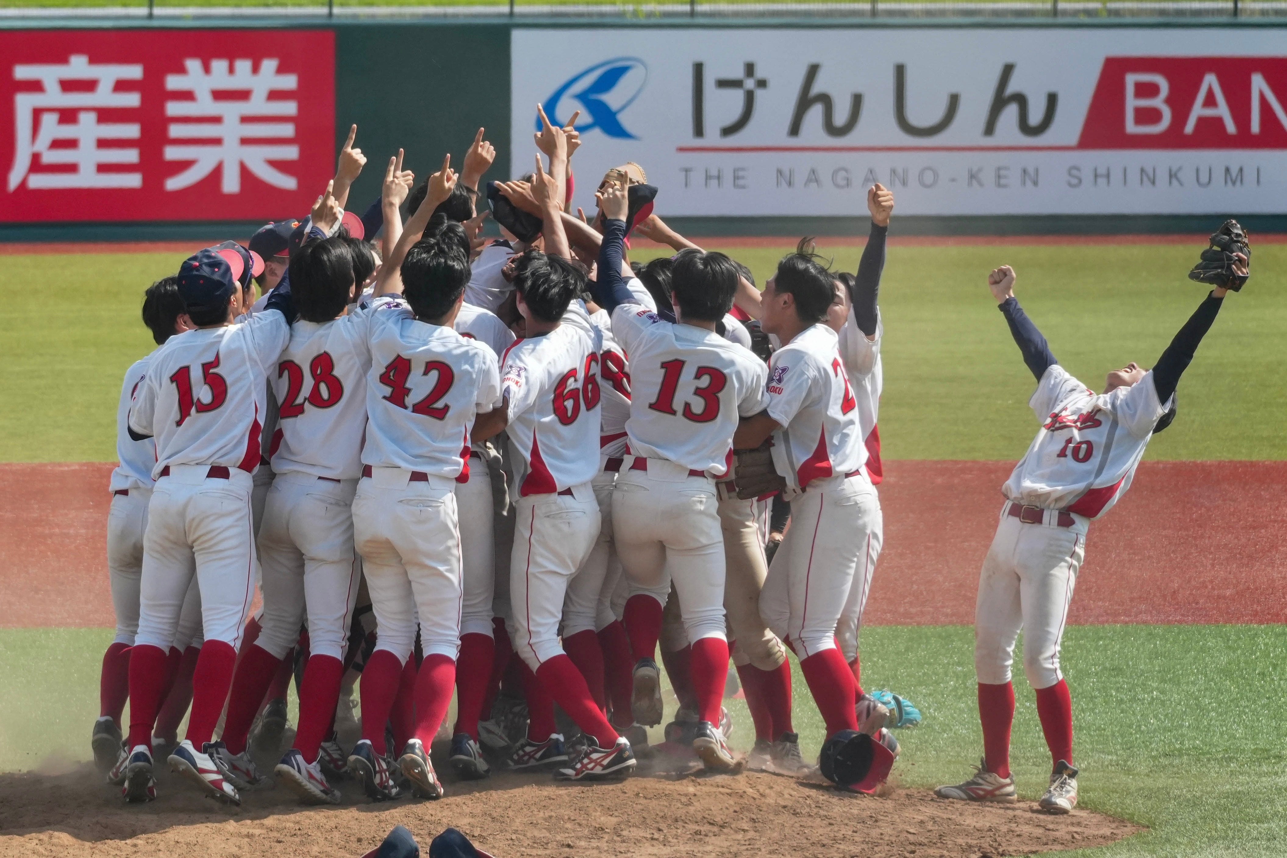「日本一」のエースや佐々木麟太郎の同期も在籍　東北福祉大軟式野球部が目指す“2季連続優勝”