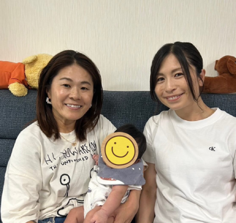 澤穂希、元なでしこ仲間と“癒しの再会ショット”公開！赤ちゃんを囲む笑顔に反響