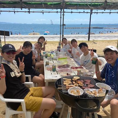 「夏の思い出一気にドーン🌞🍧」女子バスケ🏀東藤なな子が夏を満喫🍖🌊
