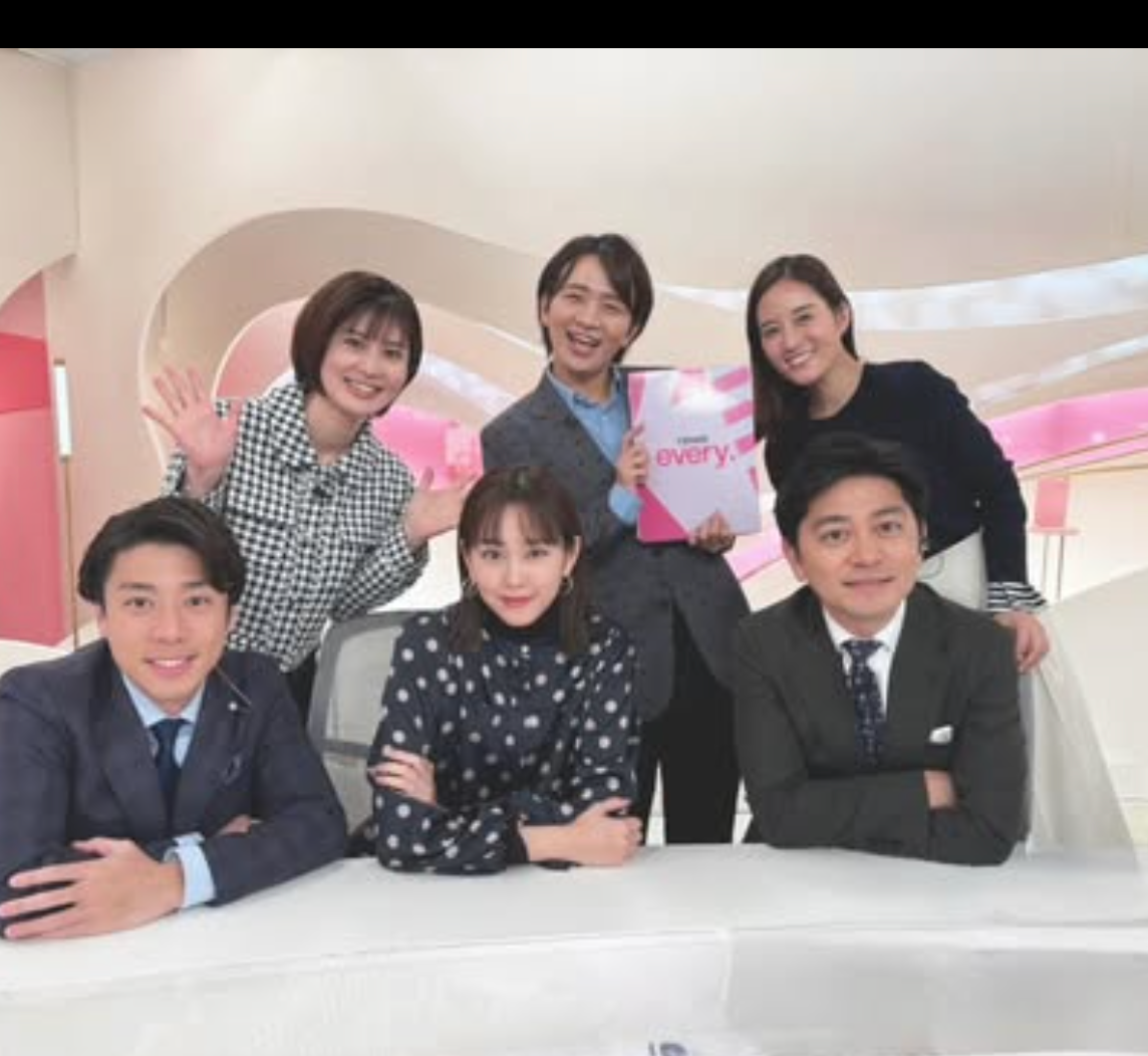 デビュー20周年に感謝…桐谷美玲、新年の挨拶と番組オフショット