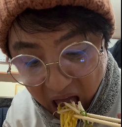 上地雄輔、ラーメンショット公開！ファンからは「どこに向かってるの？」と注目集まる！