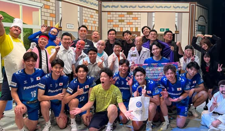 爆笑と熱狂！大阪ブルテオン、吉本新喜劇との夢コラボで大盛り上がり