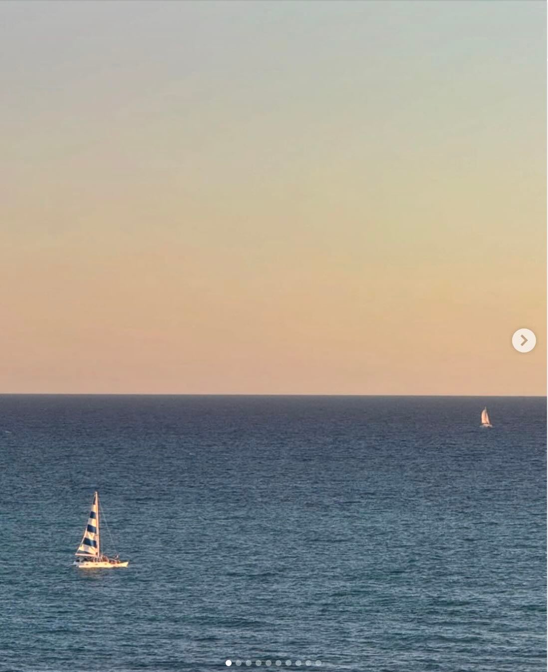 スタイル抜群の姉弟モデル「今回はどちらの国へ？」