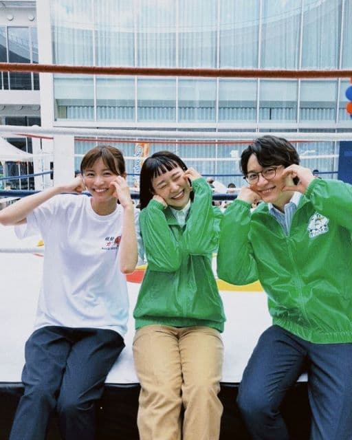 「あのクズ モチベに日々頑張ってます」奈緒、ドラマ出演者と見せた”クズきゅんポーズ”がかわいすぎる！