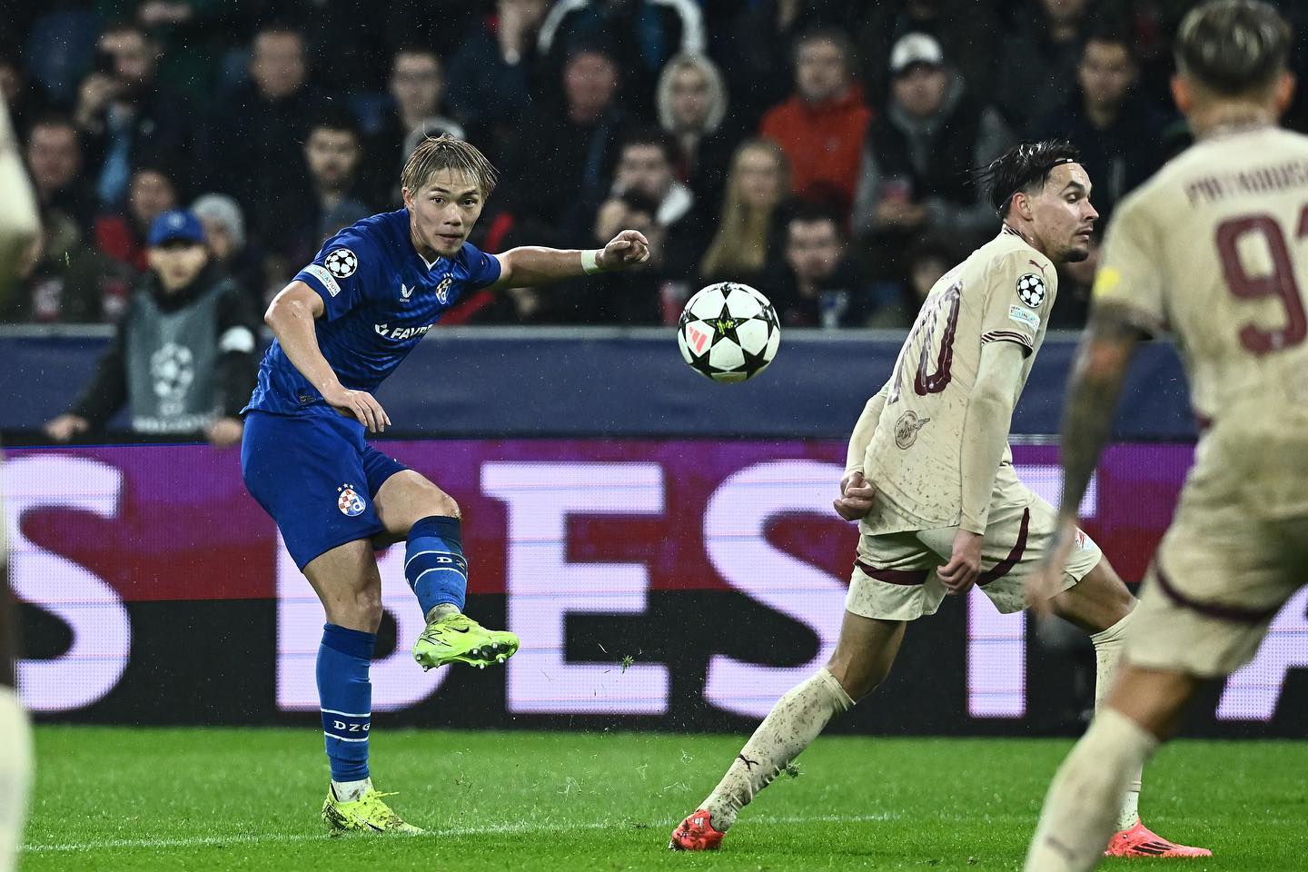 クロアチアで躍動する日本人DFが決勝点の起点に！チームのCL初勝利に貢献