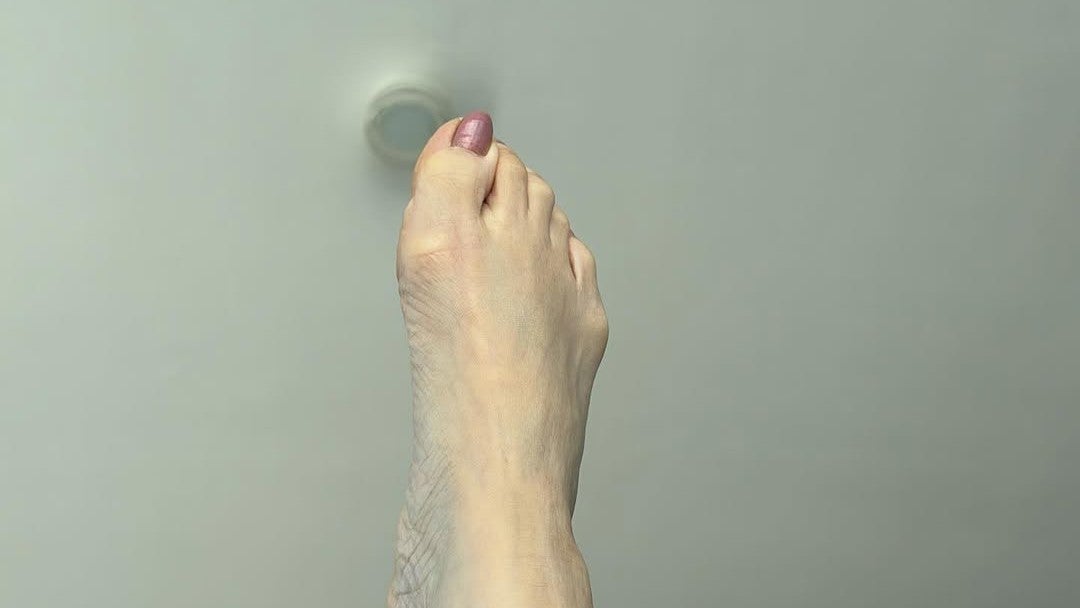 寺島しのぶの“自分を甘やかす宣言”に共感の嵐！脚線美ショットも話題に