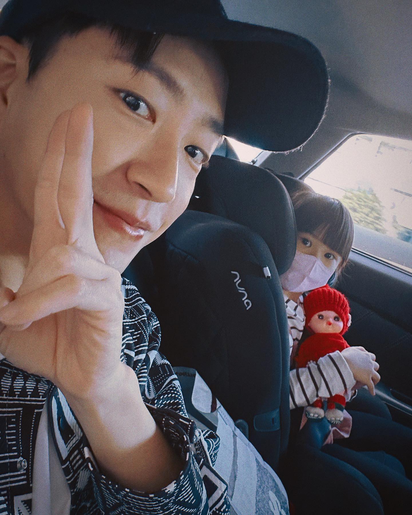 福原愛さん元夫・江宏傑さん 長女と車内で親子ショット披露「2人ともかわいい」