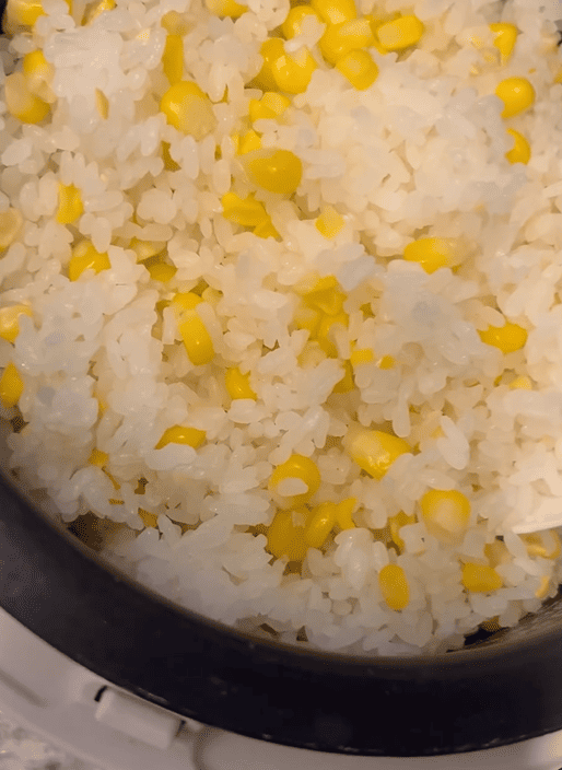 工藤静香がとうもろこしを様々な料理に変身させる！料理の引き出しが多すぎると話題に