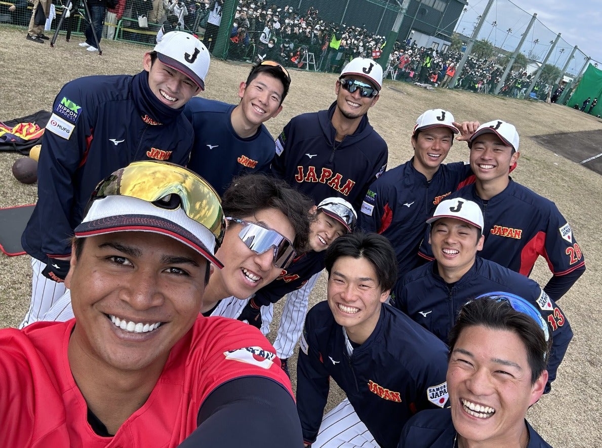 ダルビッシュ有 侍Jの超貴重な合宿ショット披露💓「佐々木朗希の笑顔が可愛すぎる」