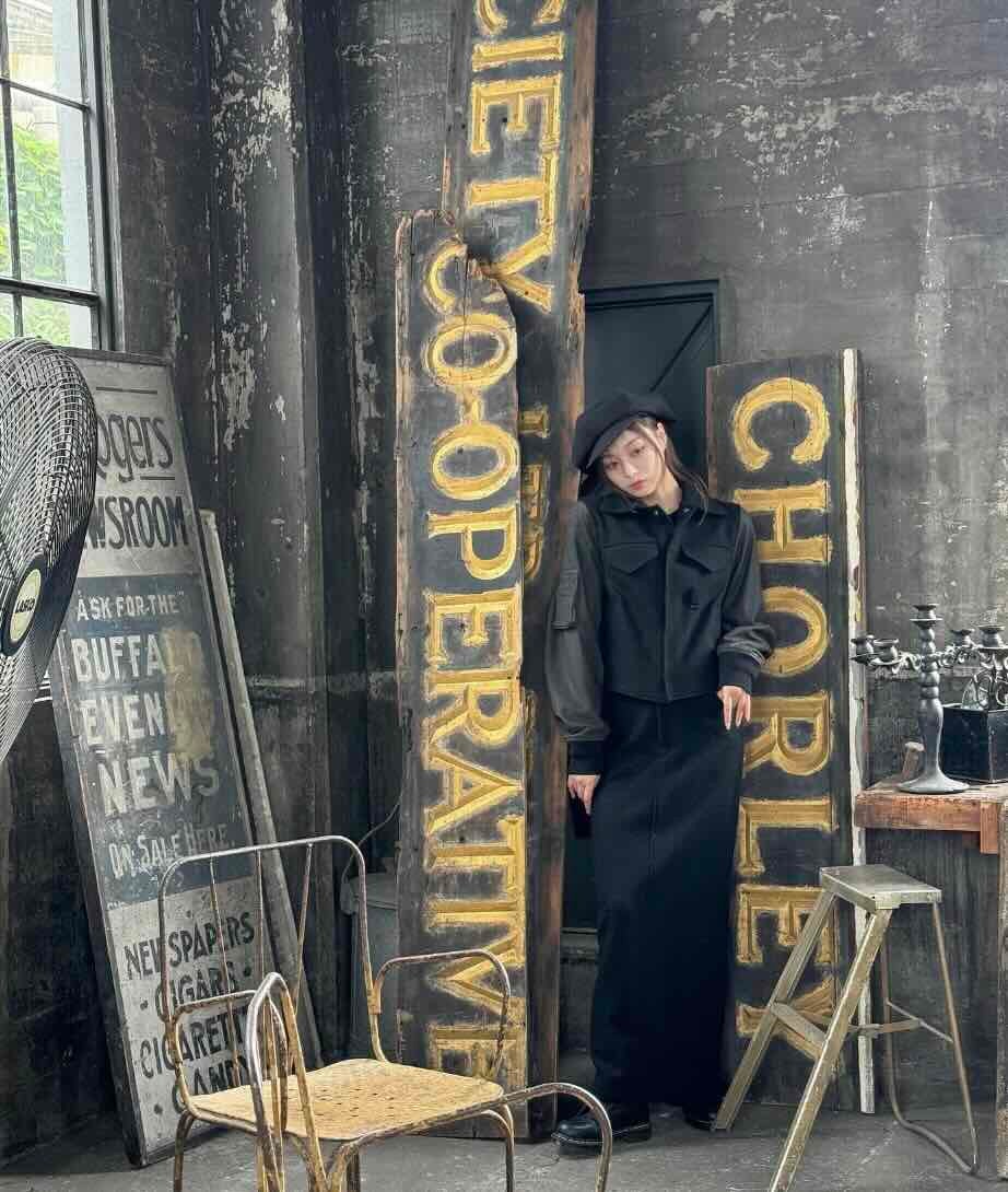 もう秋服の撮影!?人気アイドルのキャプテンがオフショットを公開