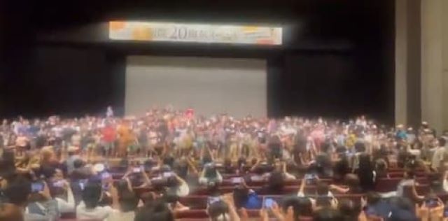 「たくさんステージに上がってくれました」小島よしおが四日市市のステージで大盛り上がり