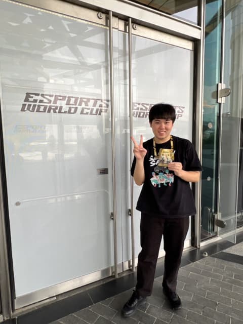 「しっかり休んで練習するぞー！」プロゲーマー・ひぐちがサウジアラビアに到着！E-sports World Cupに出場