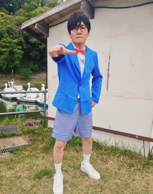 「似合ってます！」タイムマシーン3号・山本浩司がコナンの姿にファン爆笑