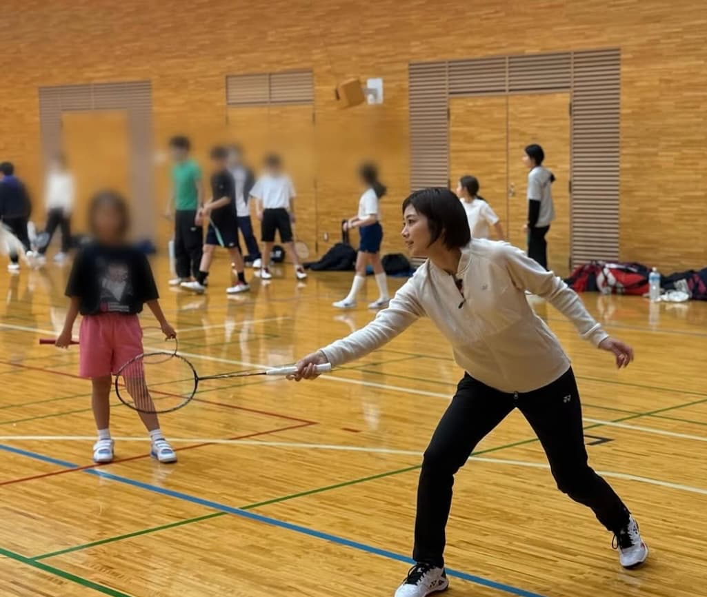 潮田玲子スポーツ 潮田玲子、豊島区で親子バドミントン教室＆ジュニアバドミントン教室を開催！ | 話題の投稿 | スポーツブル (スポブル)