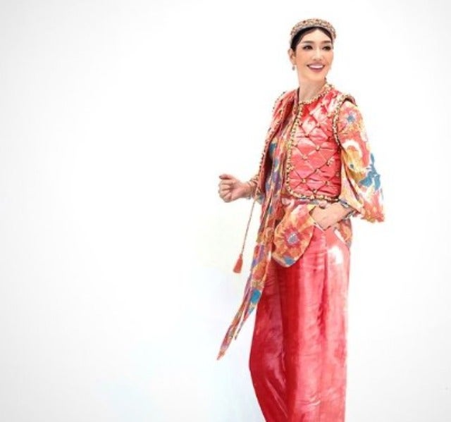 アンミカがトークィーンズにハクション大魔王のあくびちゃんみたいな衣装で出演！