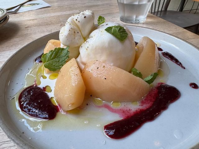 「ブッラータがだいすき」タレント・武井壮の投稿に「美味しいよね」「爽やか～」との声続々！