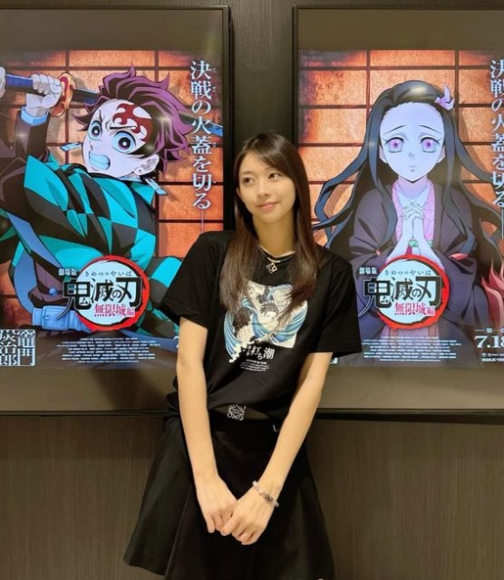 「炭治郎Tシャツで応援」モー娘。牧野真莉愛、鬼滅最新作の感動シェア