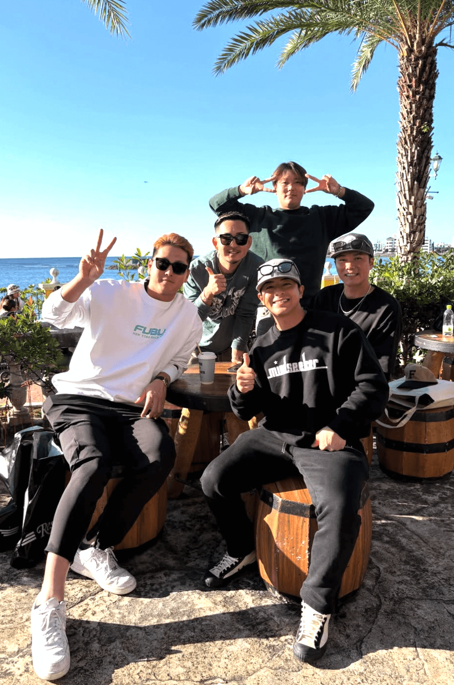 巨人・湯浅大、自主トレ合間のオフを報告　坂本勇人らと笑顔