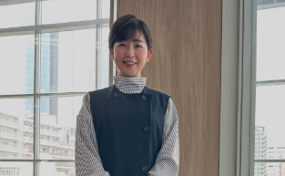「機能性も可愛さも満点！」松尾由美子、上品シャツコーデのこだわりに共感の声続出