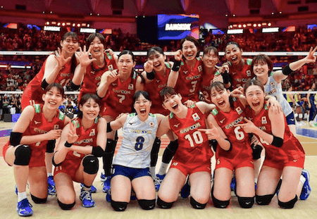世界1位を撃破！下克上を果たした日本女子バレーに世界から称賛の声続出「最っっっ高」