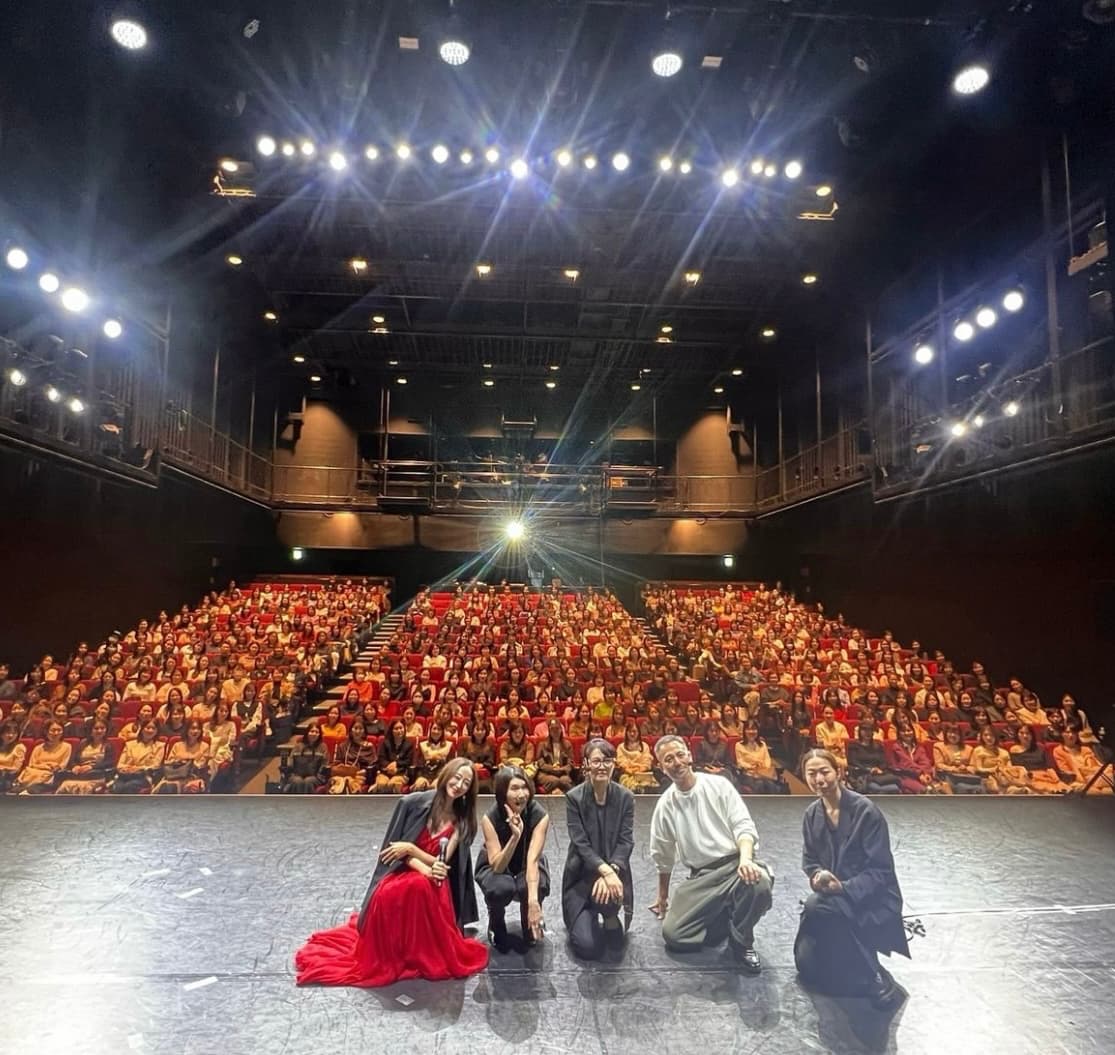 神崎恵がスペシャル美容講座を開催！