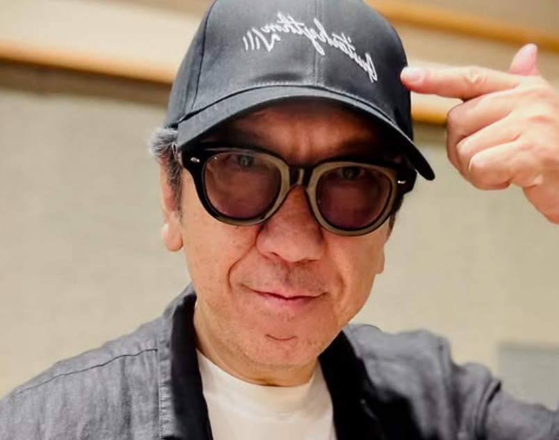 布袋寅泰、武道館ファイナルへ向けて限定グッズを熱烈アピール！