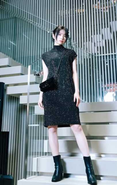 桜田ひより、洗練空間に感動！シンプルな一言で魅せる