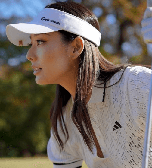 ”セレブオーラが隠せない”あの人気女優、「優男が撮ってくれた」というゴルフショットが美しすぎて話題沸騰！